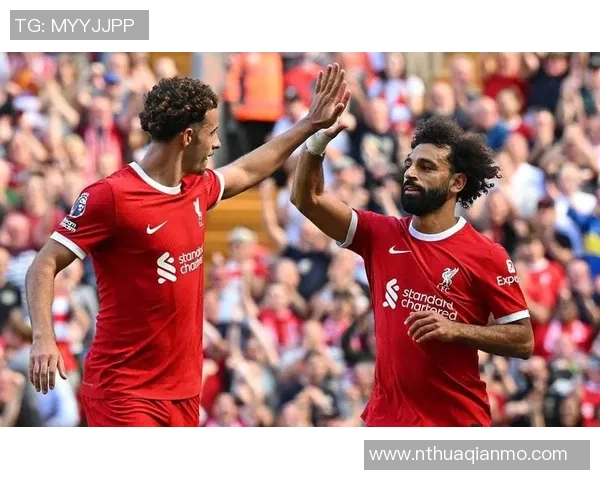 英超激战：利物浦险胜波尔图红牌争议引发全场热议