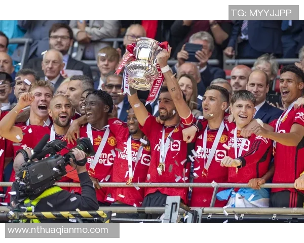 足总杯决赛曼联3-0曼城战术解析神扑瞬间点燃全场激情