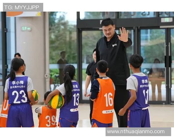 安德森与姚明的篮球传奇友谊揭秘及其在NBA的辉煌时光