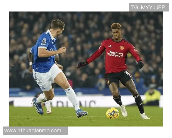 德甲精彩对决里昂逆转巴黎圣日耳曼神扑瞬间引发全场狂欢与转会传闻