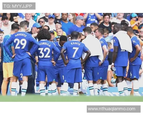 切尔西逆转曼联友谊赛精彩瞬间引发争议判罚全场沸腾 切尔西逆转曼联友谊赛精彩瞬间引发争议判罚全场沸腾