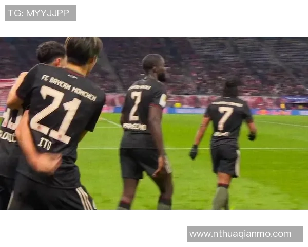 国王杯惊天逆转拜仁狂胜多特蒙德五球引发全场沸腾 国王杯惊天逆转拜仁狂胜多特蒙德五球引发全场沸腾