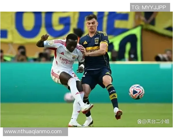 西甲激战巴黎圣日耳曼大胜本菲卡神扑引发争议判罚全场沸腾