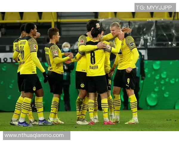 世界杯精彩对决多特蒙德与曼城激战成平局引发全场热议