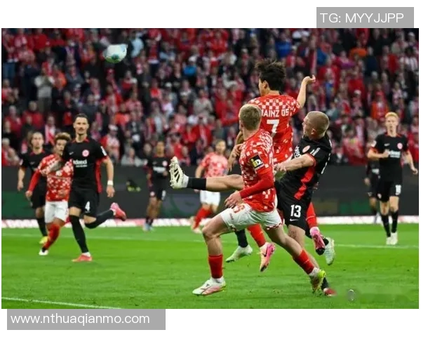 英超精彩对决多特蒙德与AC米兰战平逆转瞬间引发全场热议 英超精彩对决多特蒙德与AC米兰战平逆转瞬间引发全场热议